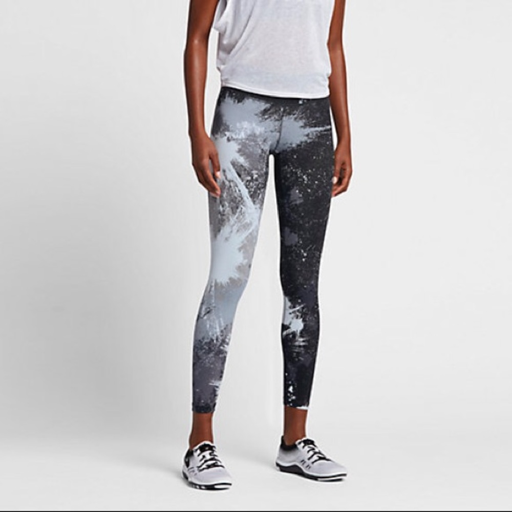 Nike dri-fit legendary leggings M
